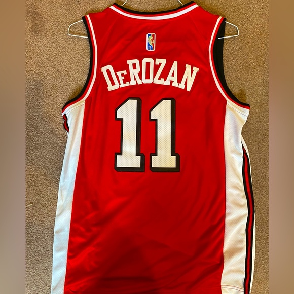 SOLD ON EBAY - NEW Demar Derozan Chicago Bulls Jersey - Size 44 - Picture 2 of 6